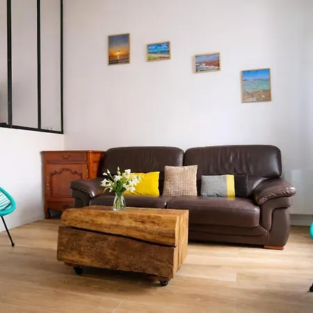 Nyaraló Jolie Maison Renovee - 6 Personnes *