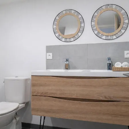 Jolie Maison Renovee - 6 Personnes Nyaraló *