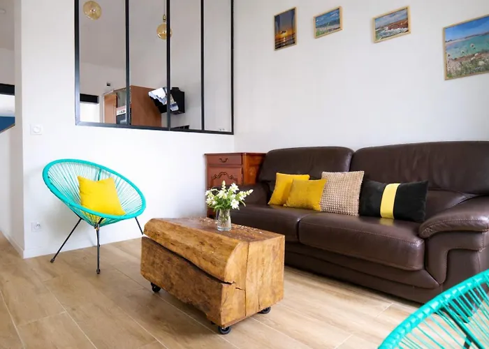 Jolie Maison Renovee - 6 Personnes Semesterbostad